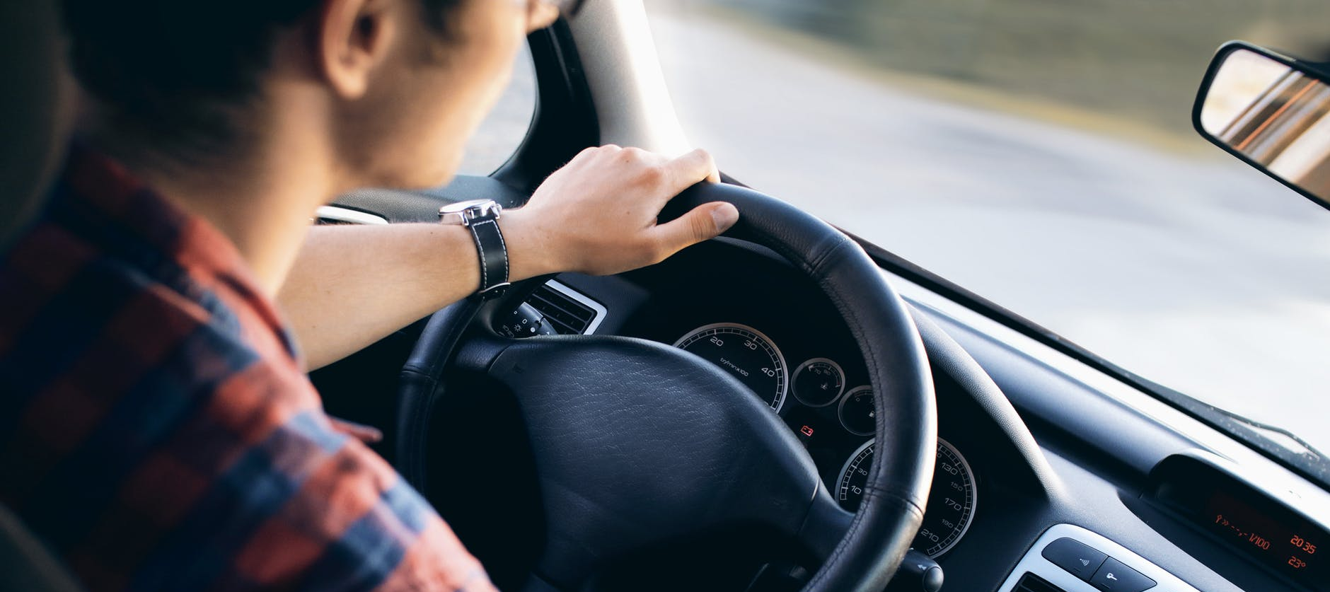 postimage 5 Environmental Benefits of E Cars E Cars benefits both businesses and consumers - 5 Environmental Benefits of E-Cars